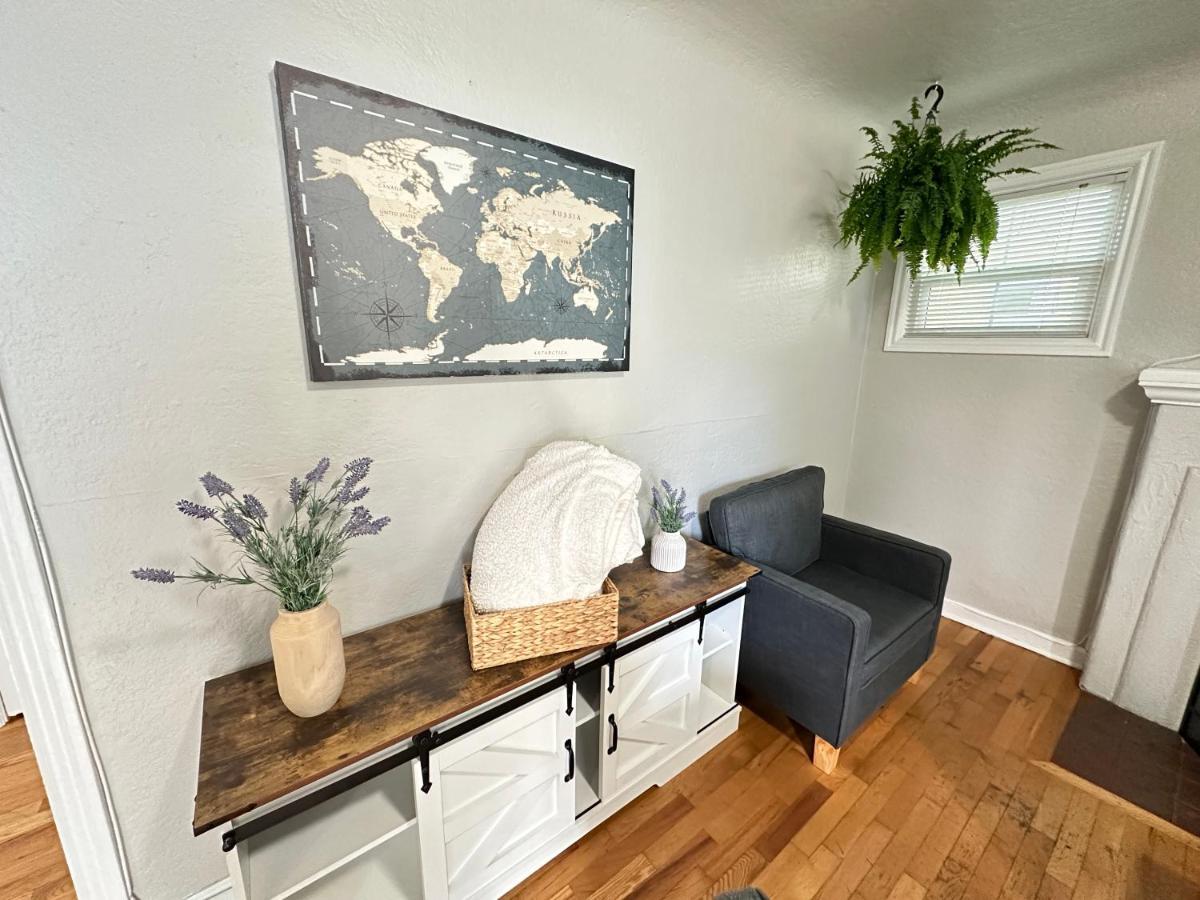 Charming 1930S Style Rustic Home Eugene Extérieur photo