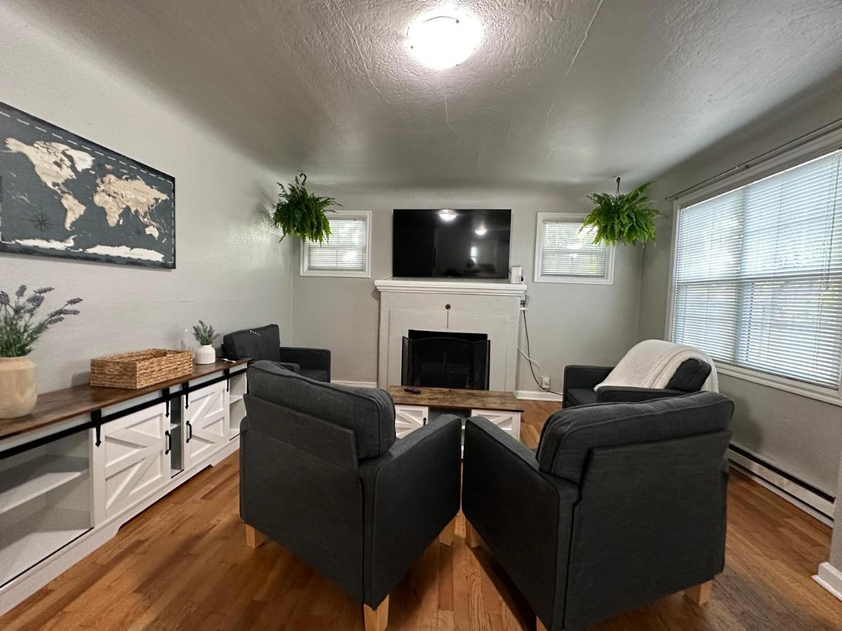 Charming 1930S Style Rustic Home Eugene Extérieur photo
